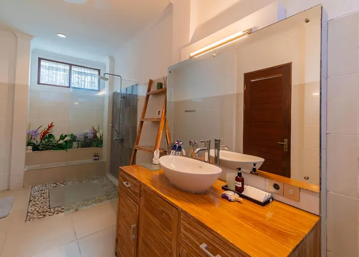 Alleira Villa *